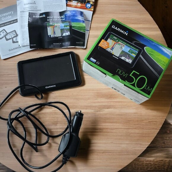 GARMIN NUVI 50 LM GPS Navigator Sistem that Speaks 5" Screen - Picture 1 of 5